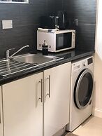 2 bedroom Apartment  Heathrow Airport