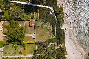 Beachfront Villa by Halkidiki Villas