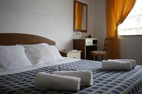 Hotel Corona by Asteri Hotels