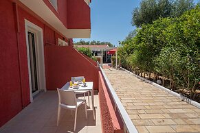 Makris Yialos Apartments