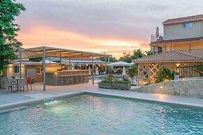 Makris Yialos Apartments