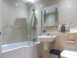 Tudors eSuites Birmingham Townhouse Private Garden Free Parking