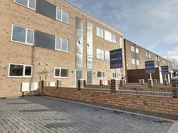 Tudors eSuites Birmingham Townhouse Private Garden Free Parking