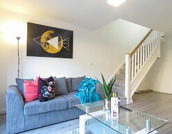 Tudors eSuites Birmingham House Private Garden Free Parking