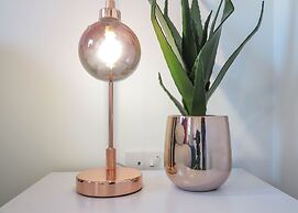 Tudors eSuites Birmingham House Private Garden Free Parking