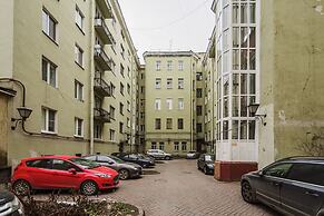 St.Pete Aparts White