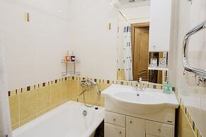 St.Pete Aparts White