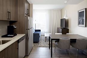 Homewood Suites by Hilton Montreal Midtown, Quebec, Canada