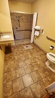Delmonico Inn & Suites