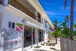 Little Mermaid Dive Resort by Cocotel