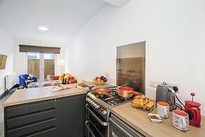 TYME Suites on Kingsway