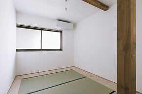 Atelier & Hostel Nagisa-Ura