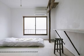 Atelier & Hostel Nagisa-Ura