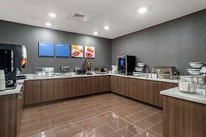 Comfort Inn & Suites Downtown near University