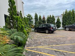 Blue Ocean Apartments  Brufut