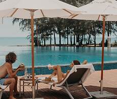 Splash Beach Villa Resort