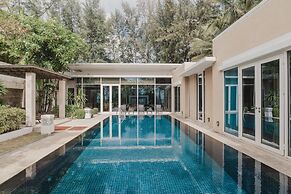 Splash Beach Villa Resort