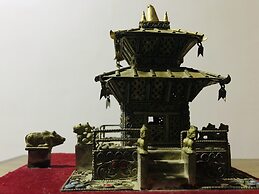 The Majestic Bed & Breakfast