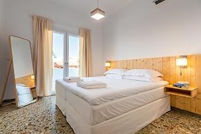 White Rock Milos Suites