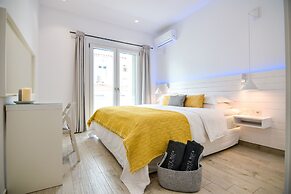 White Rock Milos Suites