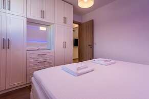 White Rock Milos Suites