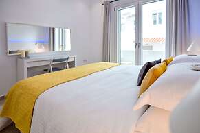 White Rock Milos Suites