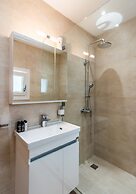 White Rock Milos Suites