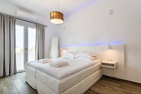 White Rock Milos Suites