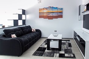 Apartament Black&White