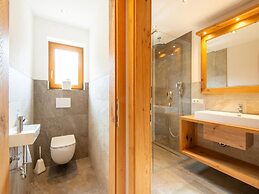 Chalet With Panoramic Terrace in Zell am Ziller