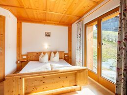 Chalet With Panoramic Terrace in Zell am Ziller