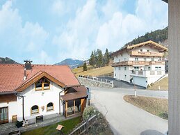 Chalet With Panoramic Terrace in Zell am Ziller