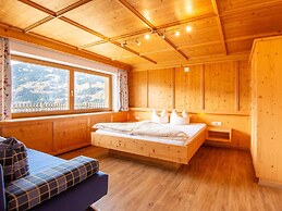 Chalet With Panoramic Terrace in Zell am Ziller