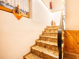 Chalet With Panoramic Terrace in Zell am Ziller