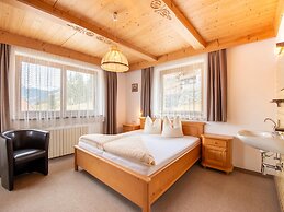 Chalet With Panoramic Terrace in Zell am Ziller