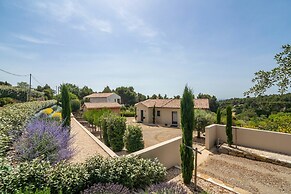 Luxury Villa With Private Pool in Cesseras