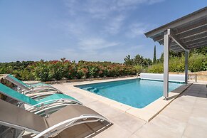 Luxury Villa With Private Pool in Cesseras