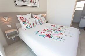 Luxury Villa With Private Pool in Cesseras