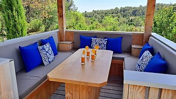 Luxury Villa With Private Pool in Cesseras