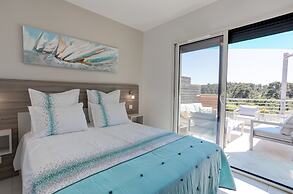 Luxury Villa With Private Pool in Cesseras