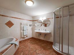 Modern Apartment With Sauna in Stumm Tyrol