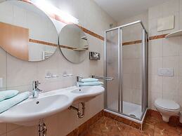 Modern Apartment With Sauna in Stumm Tyrol