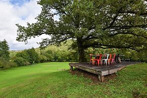 Lovely Farmhouse With Private Pool in Terrou