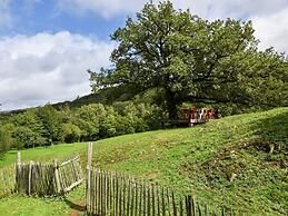 Lovely Farmhouse With Private Pool in Terrou