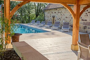 Pool Escape in Saint-laurent