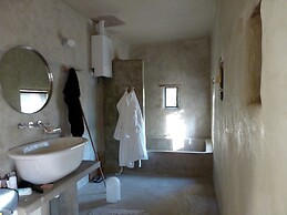 Luxurious Farmhouse in Braize