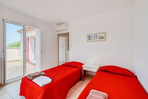 Villa in Le Muy With Private Pool & Forest