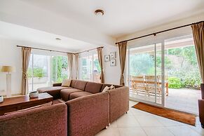 Villa in Le Muy With Private Pool & Forest