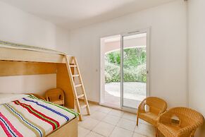 Villa in Le Muy With Private Pool & Forest
