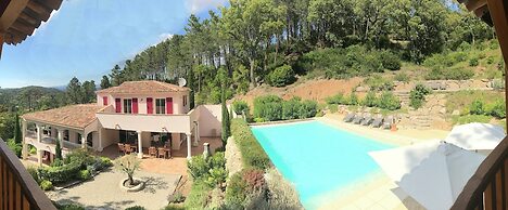 Villa in Le Muy With Private Pool & Forest